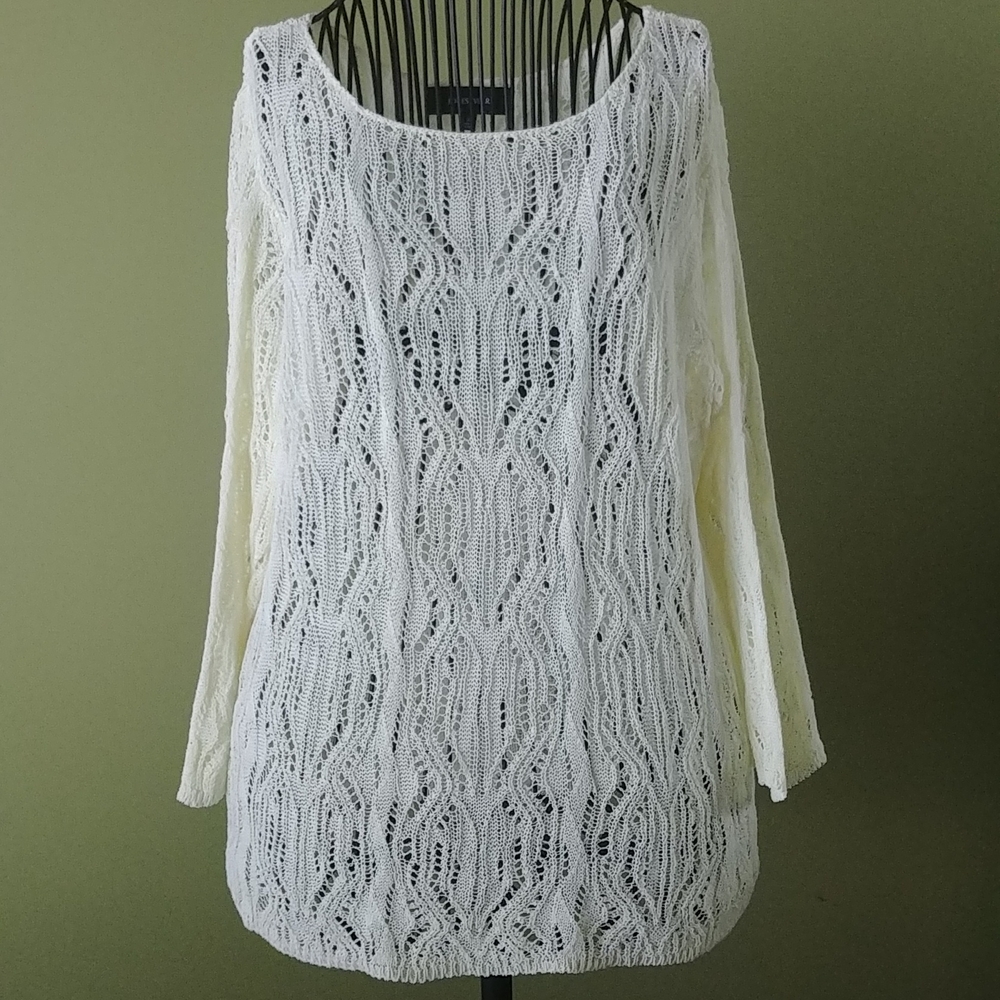 JONES WEAR, SIZE XL KNITTED SUMMER SWEATER